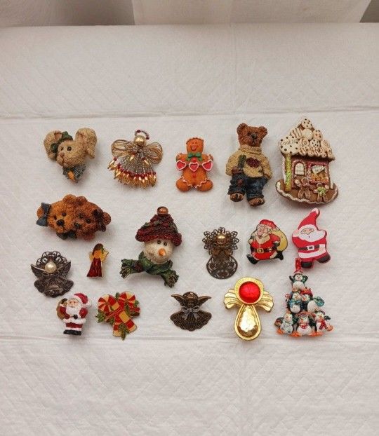Christmas Vintage Pins/Brooches Lot