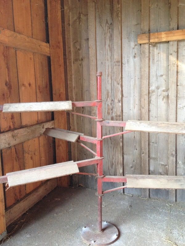Saddle rack expandable