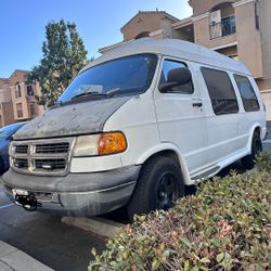 Dodge Ram Van 1500