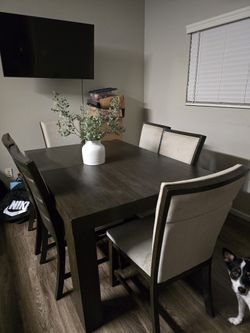 6 Seater Dining Table