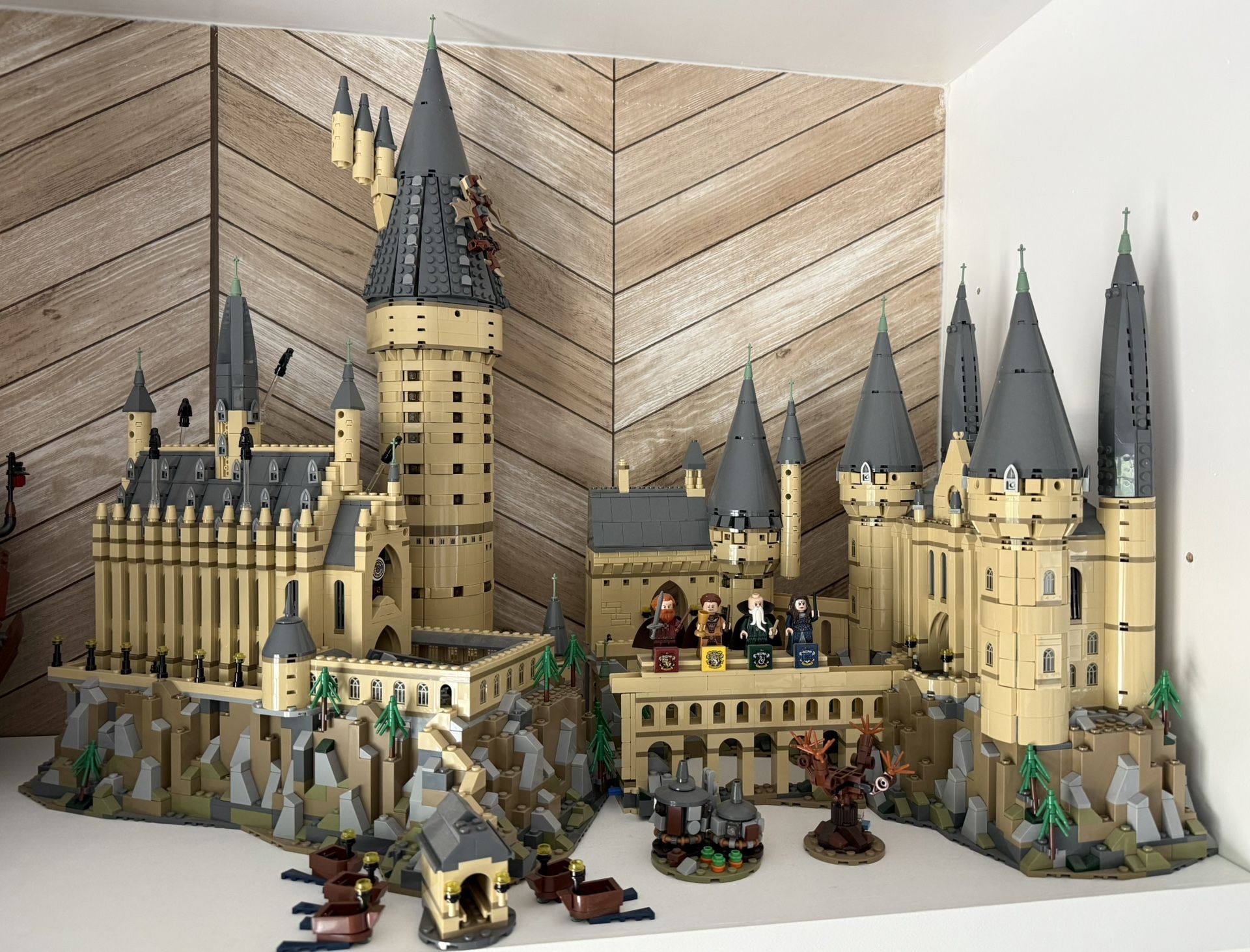 Lego Harry Potter Hogwarts Castle COMPLETE with Box And Manuals 71043