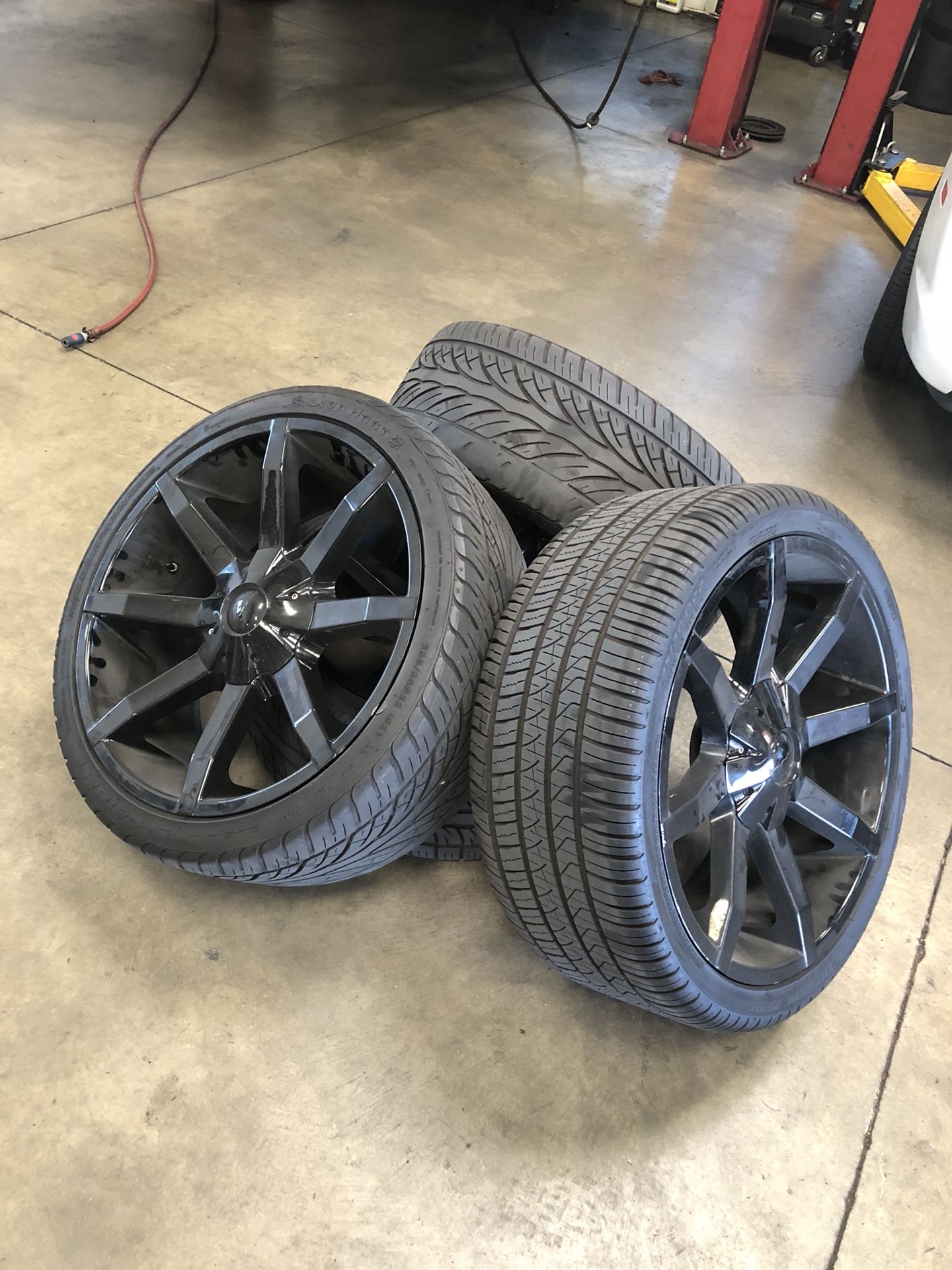 22 Inch Rims!! 22 Inch Black KMC Slides with Pirelli Scorpion Zero All season + Rear tires