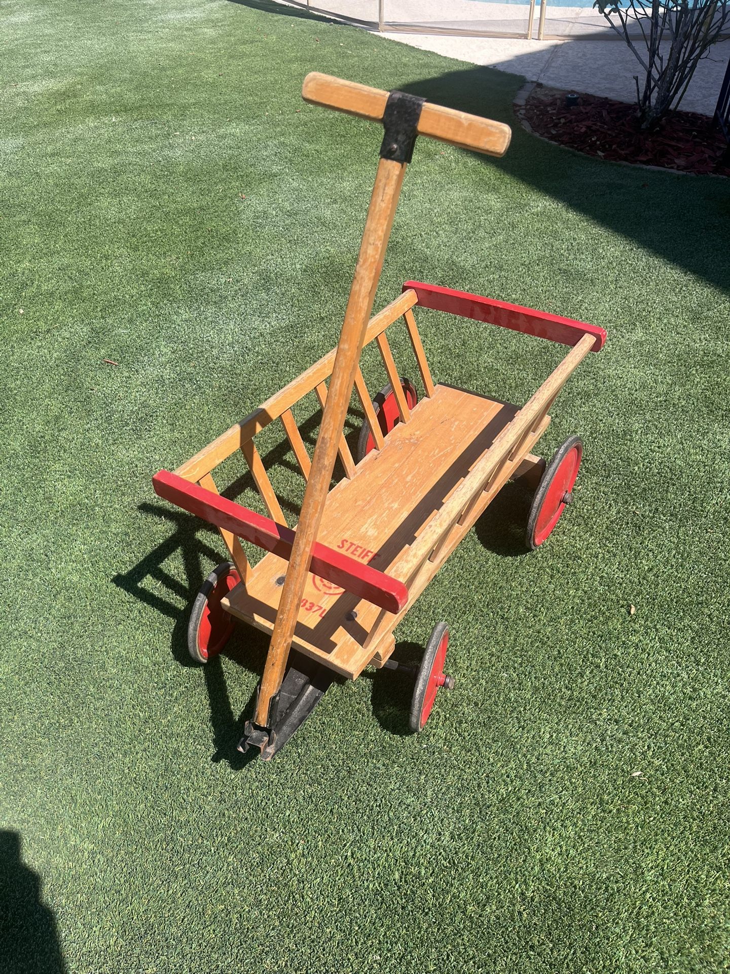 Vintage Pull Wagon