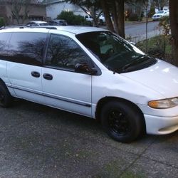 2000 Dodge Caravan Does Not RUN PARTS OR SCRAP ONLY MUST TOW AWAY Lost Titlei