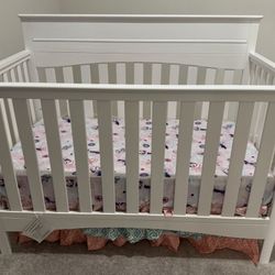 Delta Children Skyler  6-in-1 Convertible  Crib With Matress