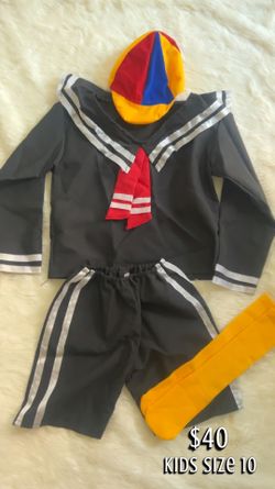 Costume