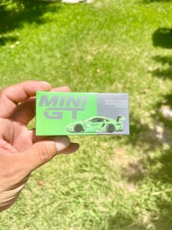 Mini GT Rexy # 713