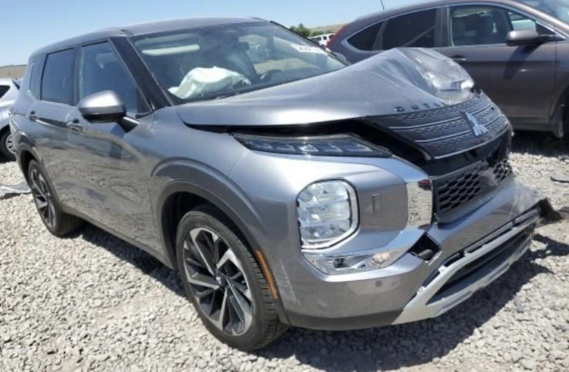 2022 Mitsubishi Outlander 2.5L Parts Truck Good Motor/Transmission