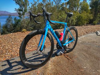 Canyon Ultimate CF SL 8 Disc (Medium) - Ultegra - Reynolds AR58 Carbon Wheels