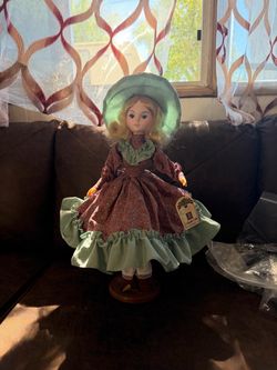Bradley Dolls - Lillian