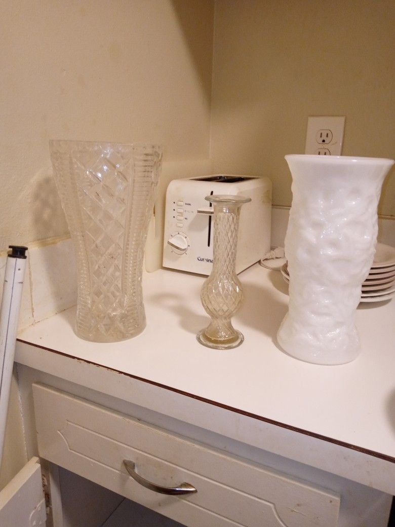 Vases/ 23 Apiece Or 42 For Allx