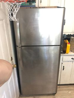 Frigidaire  fridge Frigidaire