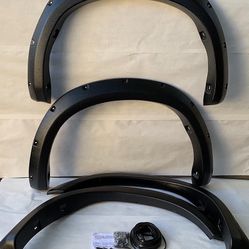Fender Wheel Flare Style Side 07-13 Tundra missing Hardware