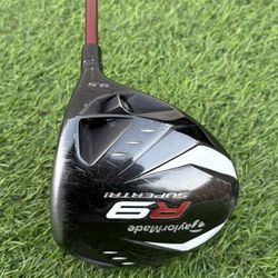 Taylormade R9 SuperTri Driver 9.5° Fujikura Graphite Shaft S-Flex