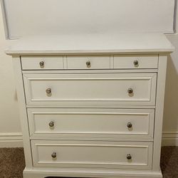 White 4- Drawer Dresser