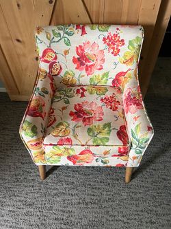 Cute accent chair