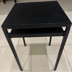 Side Table with Reversible Table Top