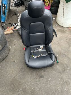 TESLA 3 17-23 LEFT OR RIGHT TESLA y SEATS BLACK