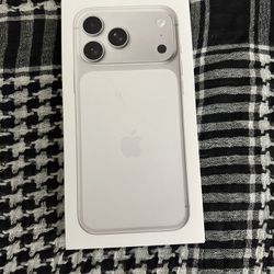 Apple iPhone 17 pro max 1TB Silver unlocked new