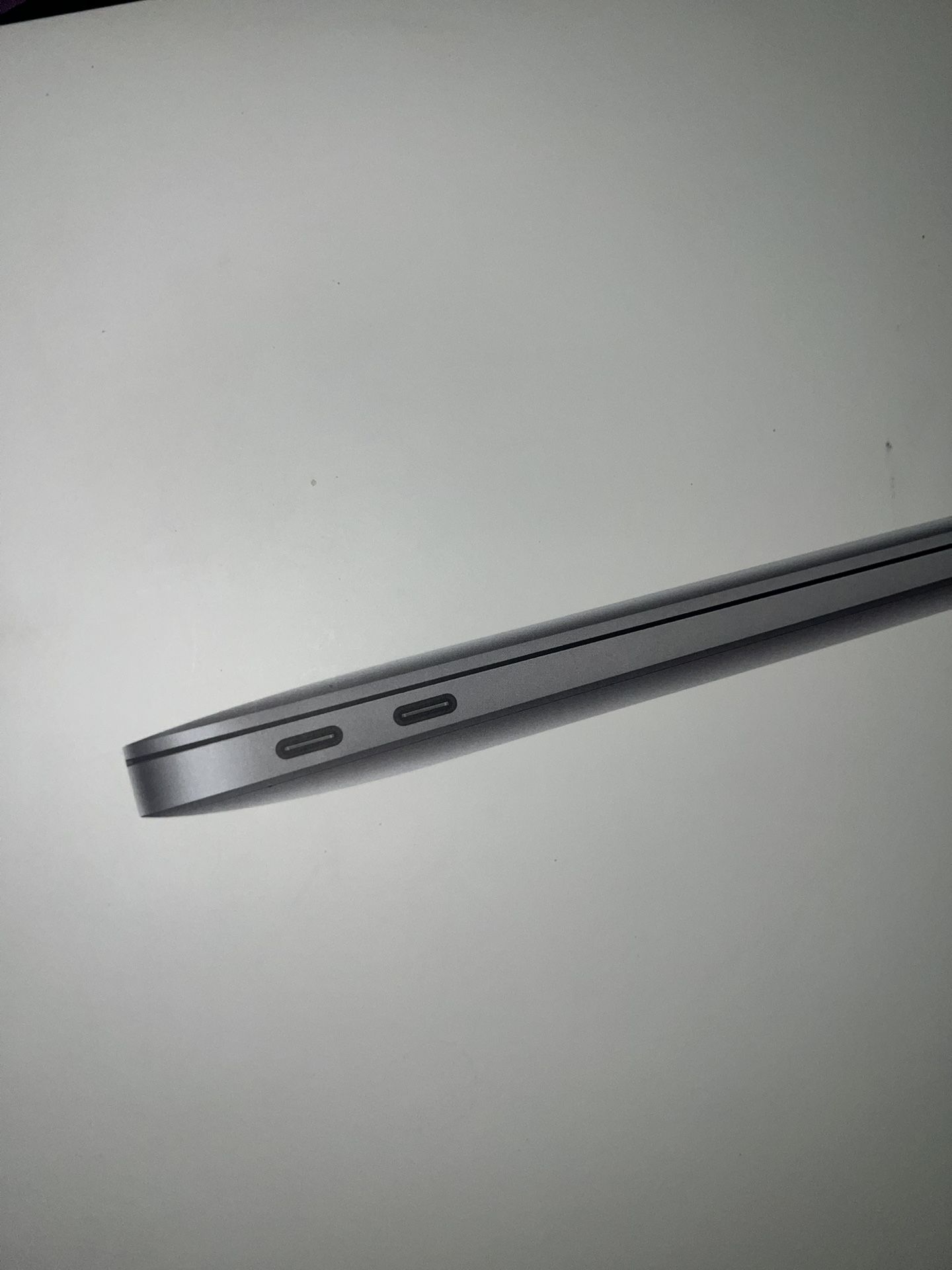 13-inch Macbook Air M1 Chip