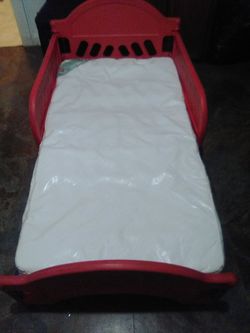 Boys Toddler Bed ( Nice)