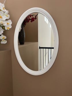 Large Oval White Framed Wall Mirror – Classic Decorative Accent