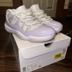 Wmns Air Jordan 11 Retro Low 'Pure Violet'