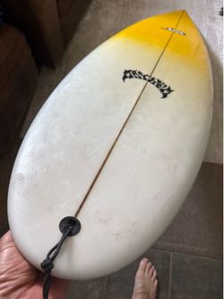 Lost surfboard crowd killer