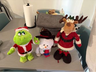 Festive Holiday Plush Lot (3 Items) - Great Condition