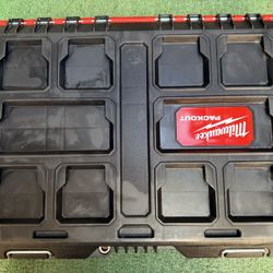 Milwaukee Packout 22” Med Box