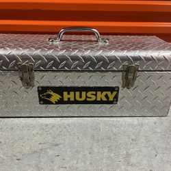 Husky Diamond Plate Steel Tool Box In Good Condition