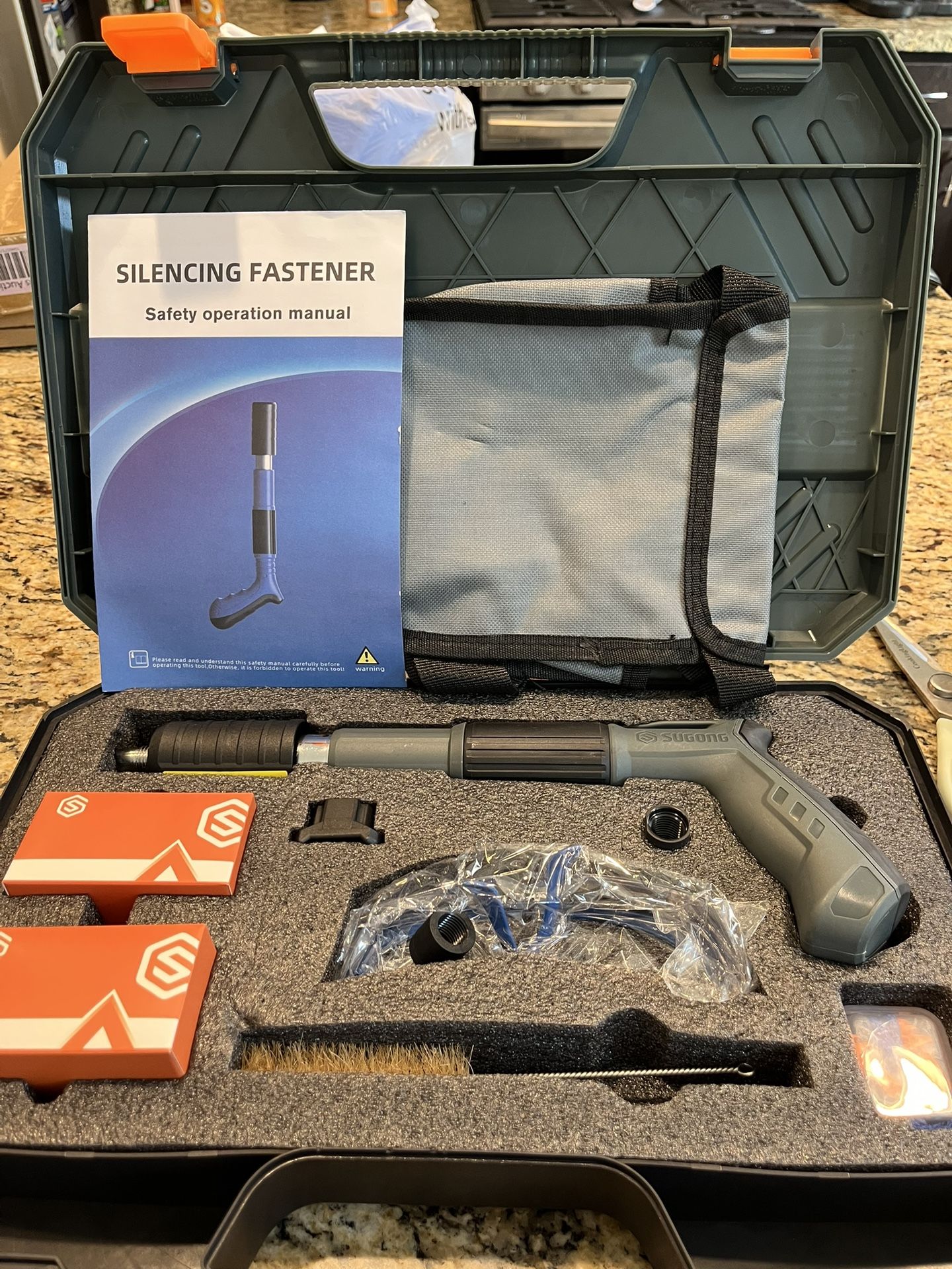 New!! Professional Powerful Manual Mini Steel Nail Gun For Concrete Walls- Red Brick Wall 3 Speed Adjustable, Woodworking $25 (#527)