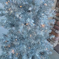 Lighrwd Silver Tinsell Tree