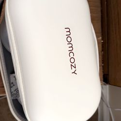 Wearable breast pump