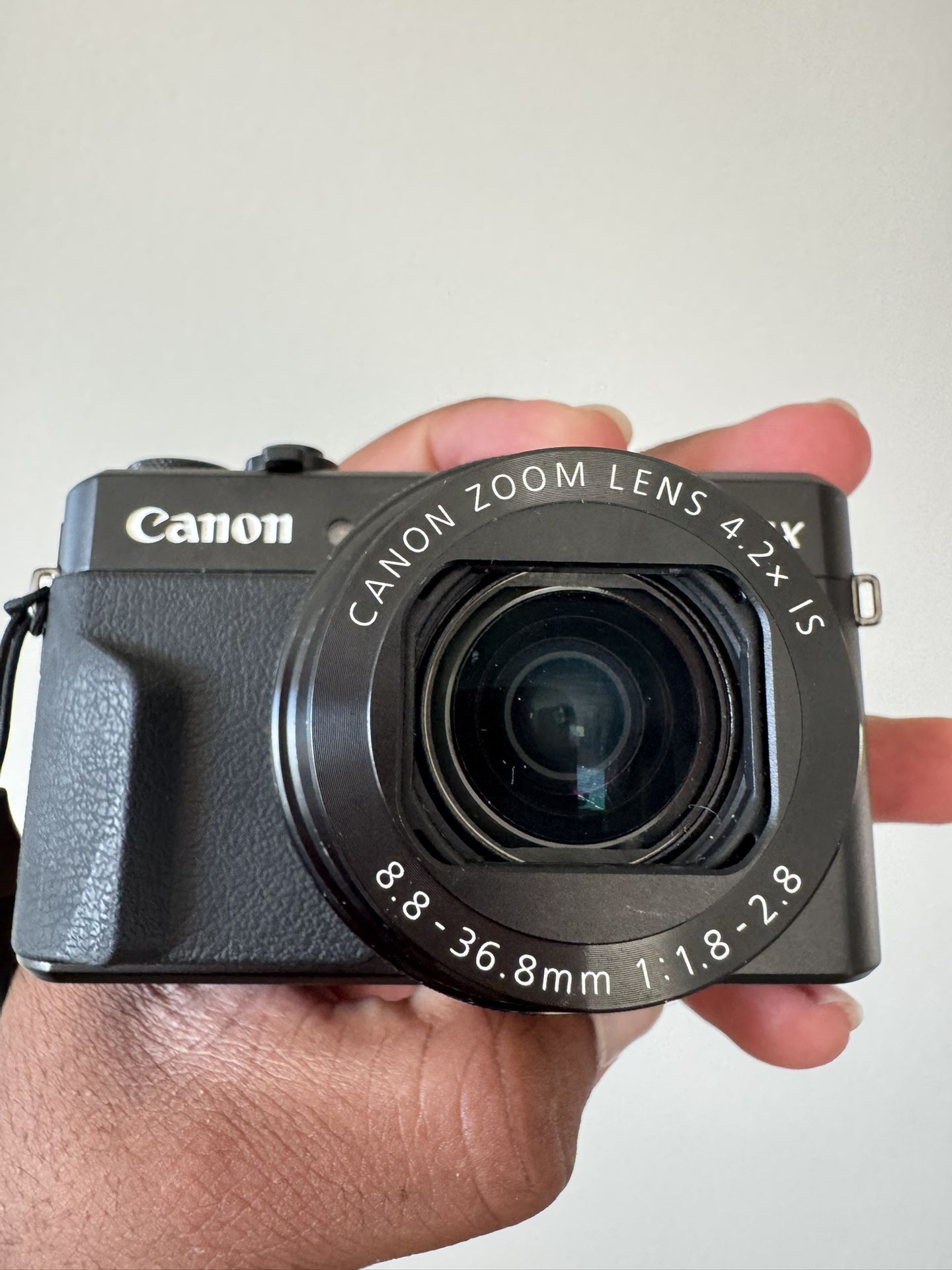 Canon G7X Mark II