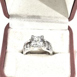 Brand New Princess Cut Cubic Zirconia Cz Diamonds Set In A Sterling Silver Wedding Ring. Size 5 