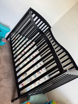 Crib and mattress