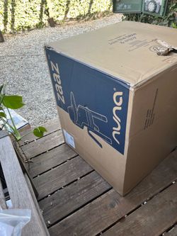 Brand new in box Nuna Zaaz high chair