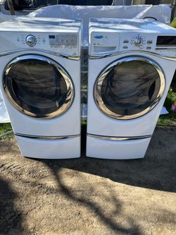 Whirlpool Washer And Dryer Electric Laundry Set