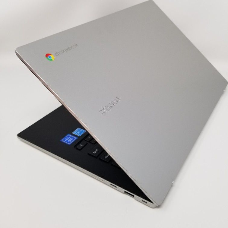 Samsung Galaxy ChromeBook Go 14 Inch -$9 Down Today