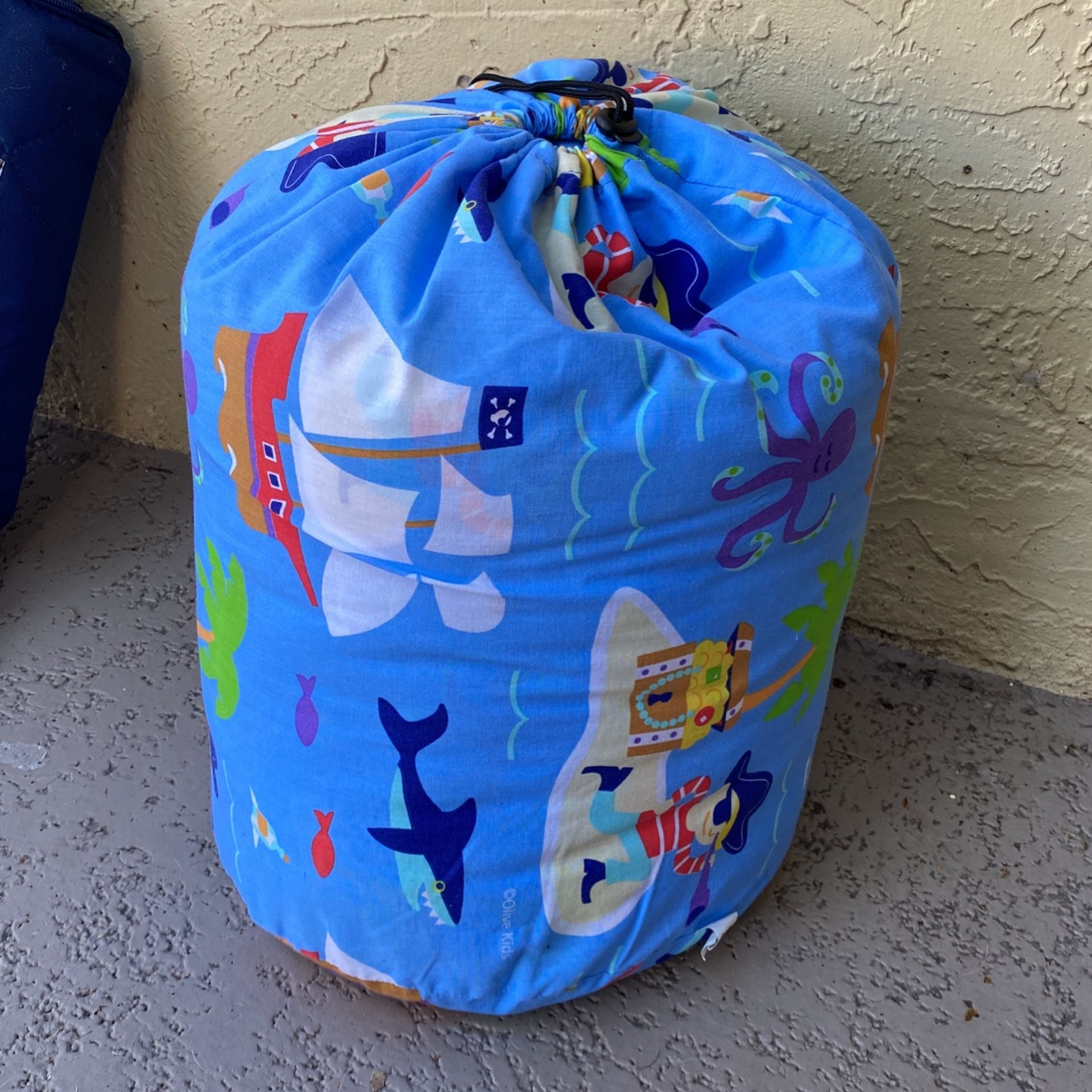 QUALITY KIDS SLEEPING BAG
