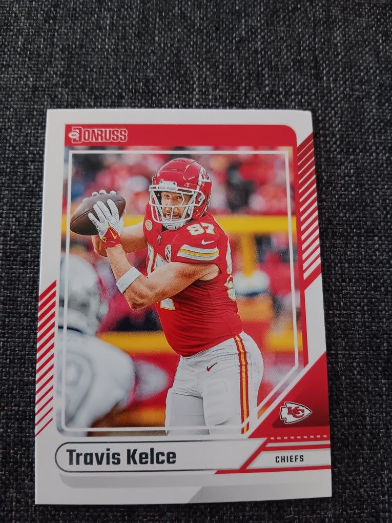 Nice Card! Near Mint, Travis Kelce. Asking $3. Please Check Out All My Stuff.