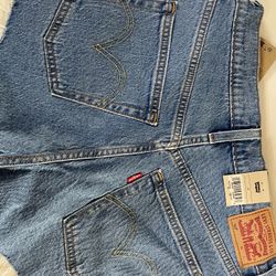 Levis Short 