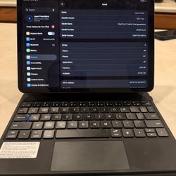 IPAD PRO 258 GB WIFI - With Keyboard