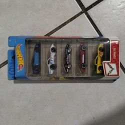 Hot Wheels Corvette set