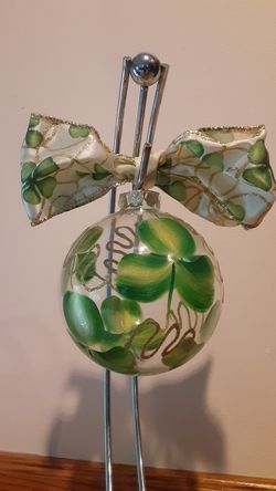 Irish clover glass ornament in gift box (hanger not included)