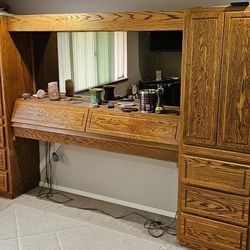 King 4 Post Mirrored /Lighted Canopy BED