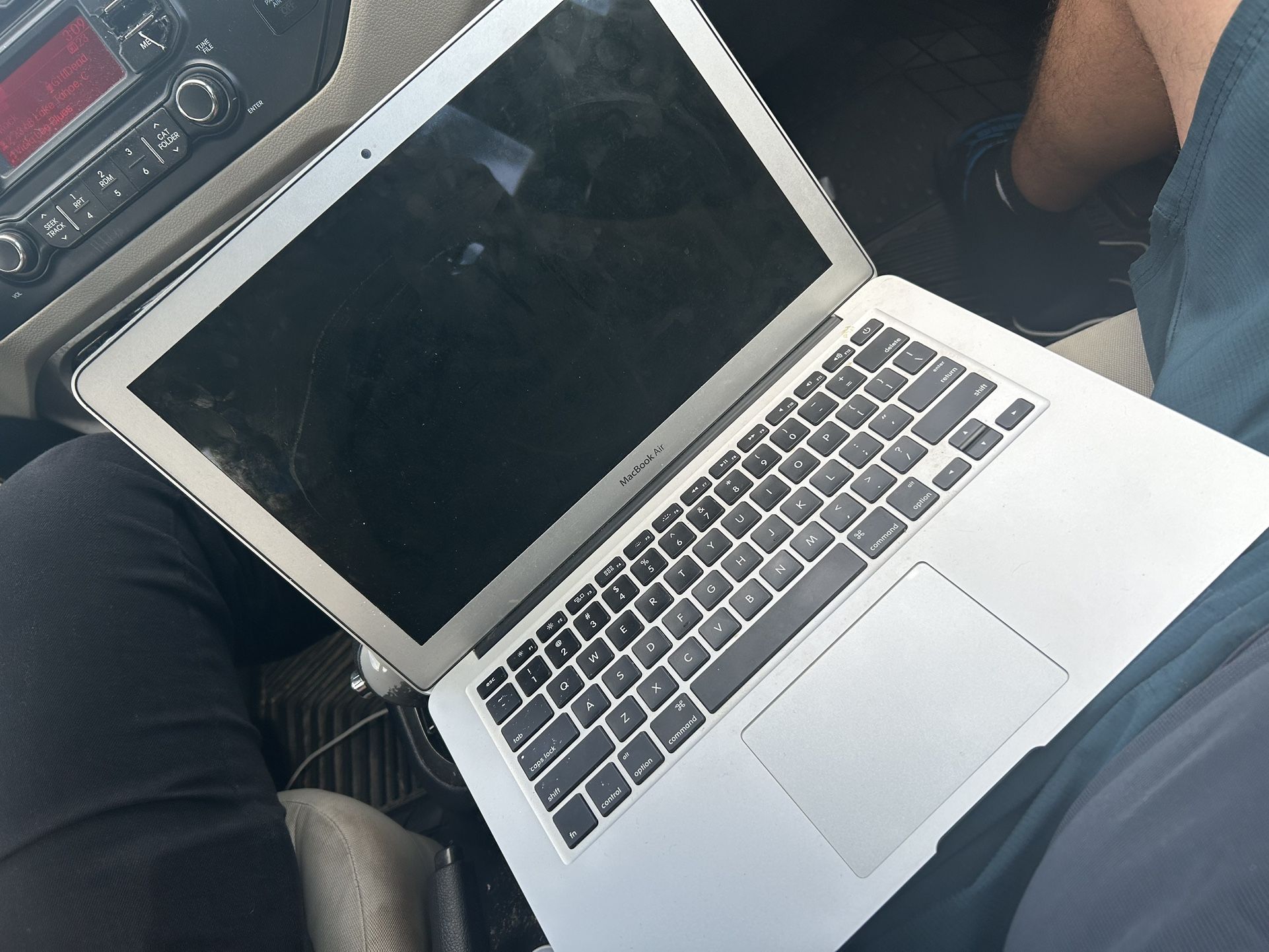 Mack Book Apple