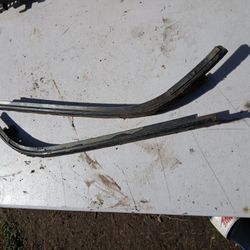 Camaro T-top Pillar Retainers 78-81