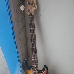 Squirer Bass 